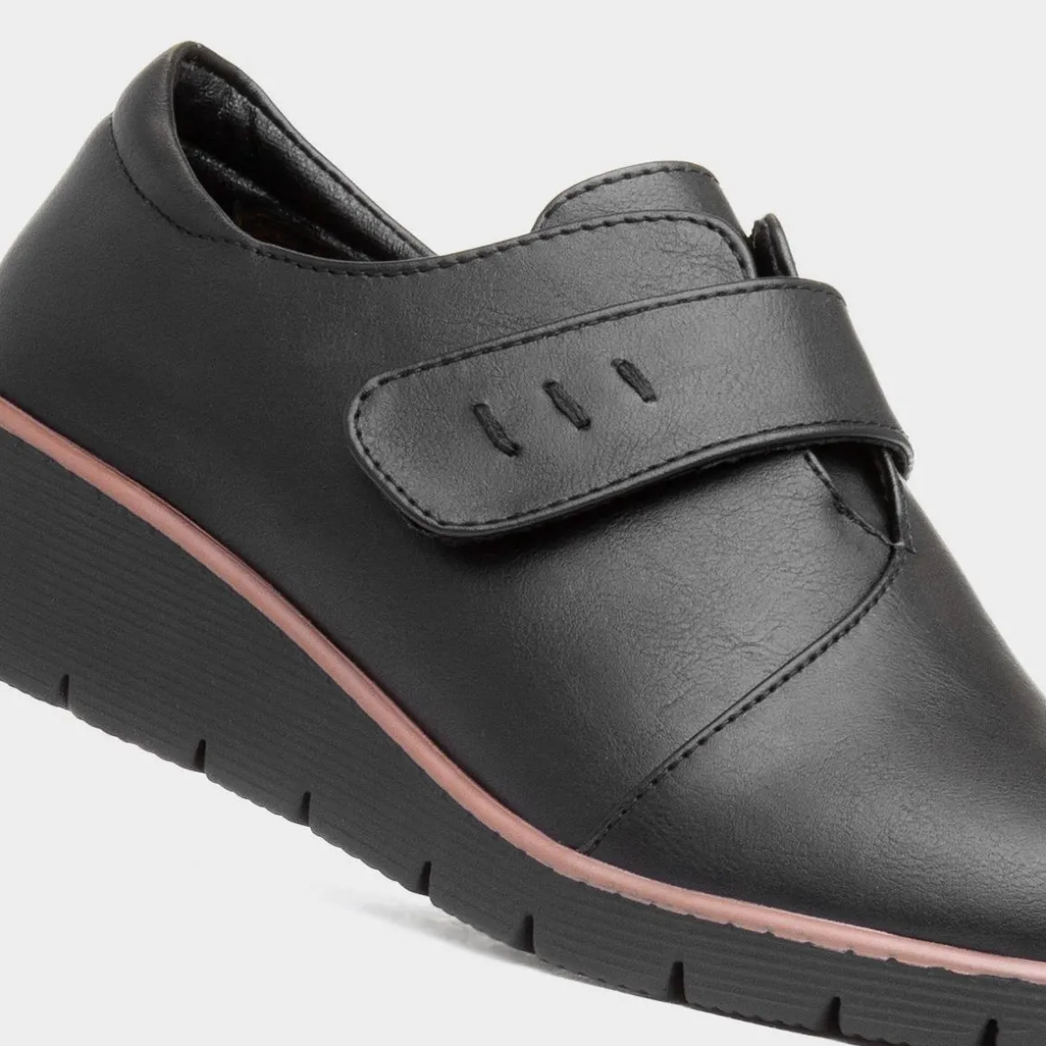 Comfy Steps Yvette Womens Black Casual Shoe