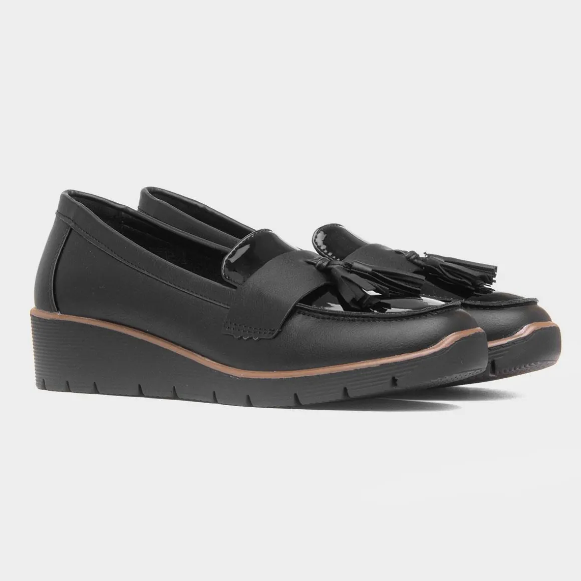 Comfy Steps Yvonne Womens Black Loafer