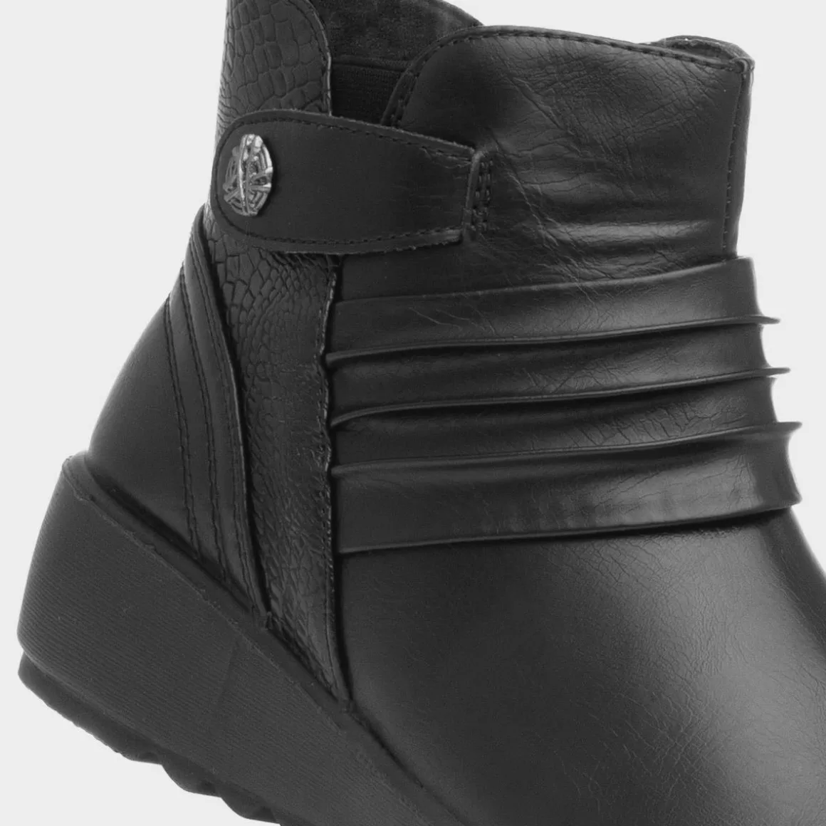 Cushion Walk Lima Womens Black Wedge Ankle Boot