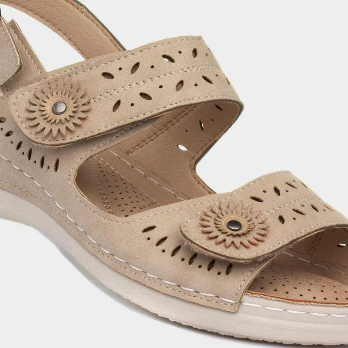 Cushion Walk Meryl Womens Beige Wedge Sandal