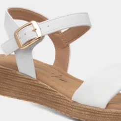 Heavenly Feet Sara Womens White Sandal