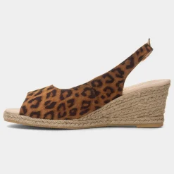 Krush Mae Womens Tan Leopard Wedge Sandal