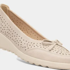 Softlites Dion Womens Cream Casual Shoe