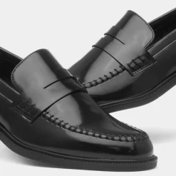 Truffle Cecilia Womens Black Loafer