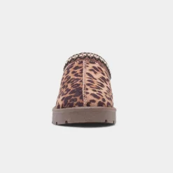 Truffle Chloe Womens Brown Cheetah Faux Fur Shoe