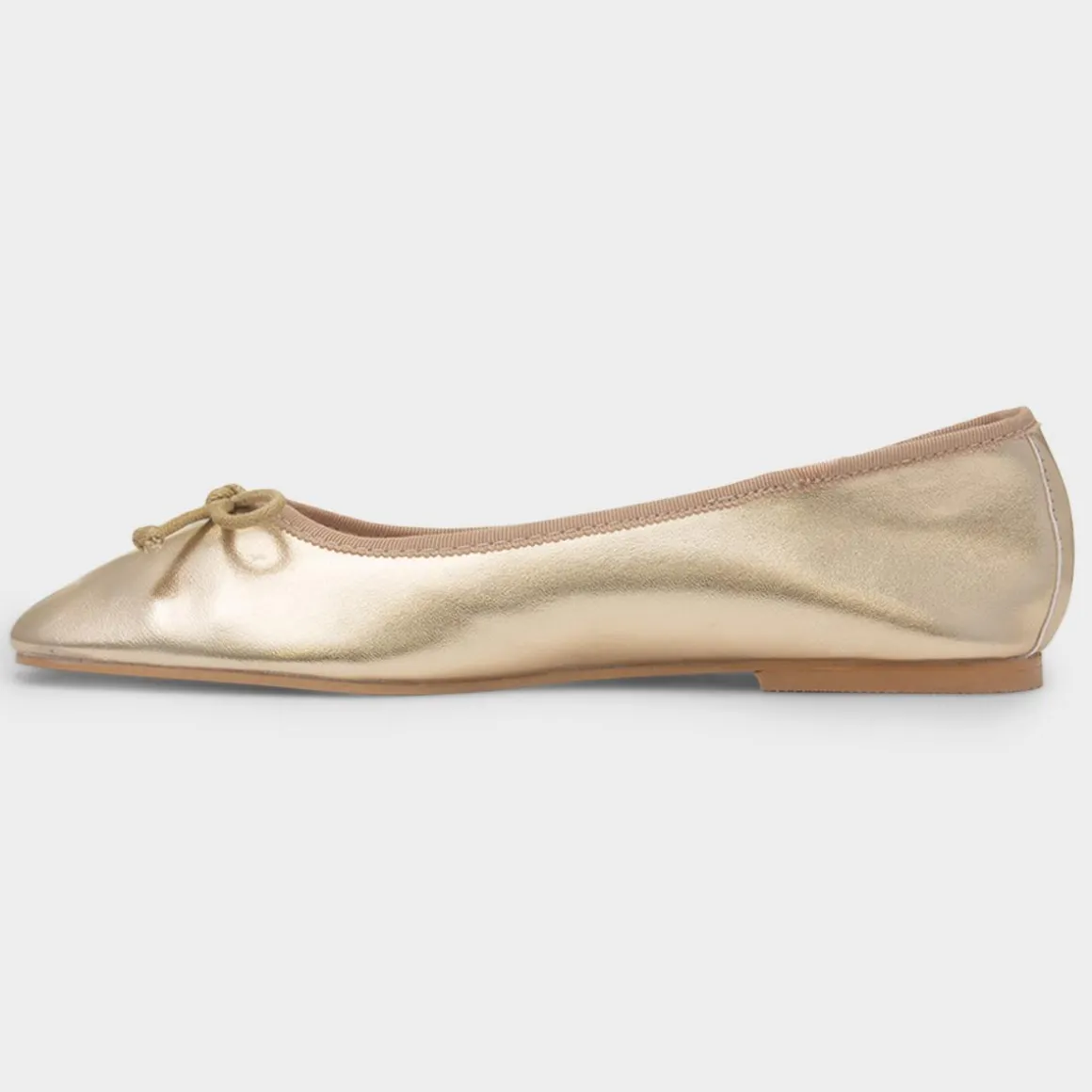 Truffle Penelope Womens Gold Ballerina