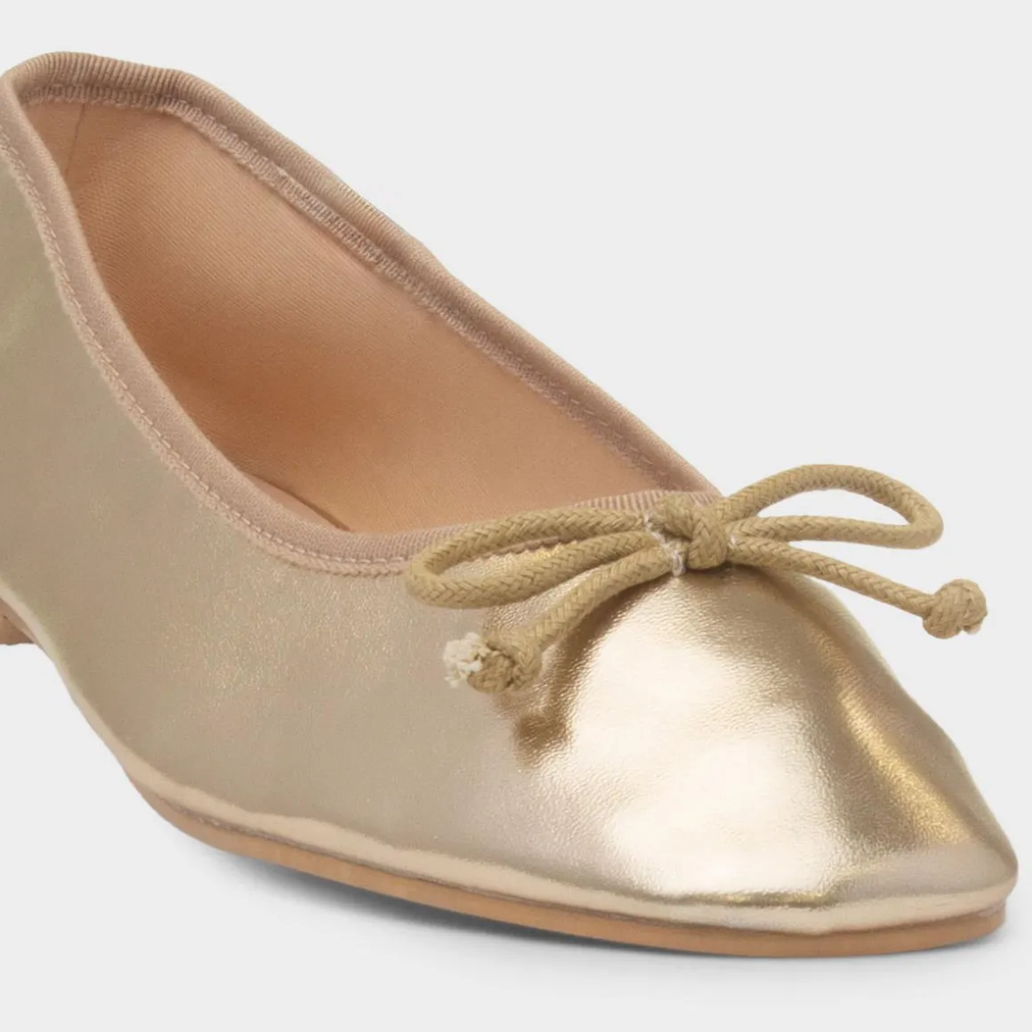 Truffle Penelope Womens Gold Ballerina