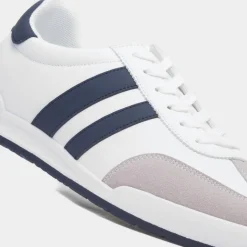 XL Wootton Mens White Lace Up Trainer